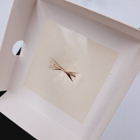 Polynesian Christmas Hawaiian Hula Santa Claus Winter Holiday Rose Gold Pin - Picture 6 of 7